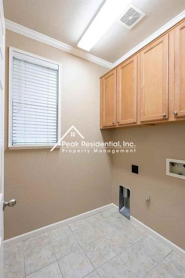 8233 Crystal Walk Circle - Photo 7 of 23