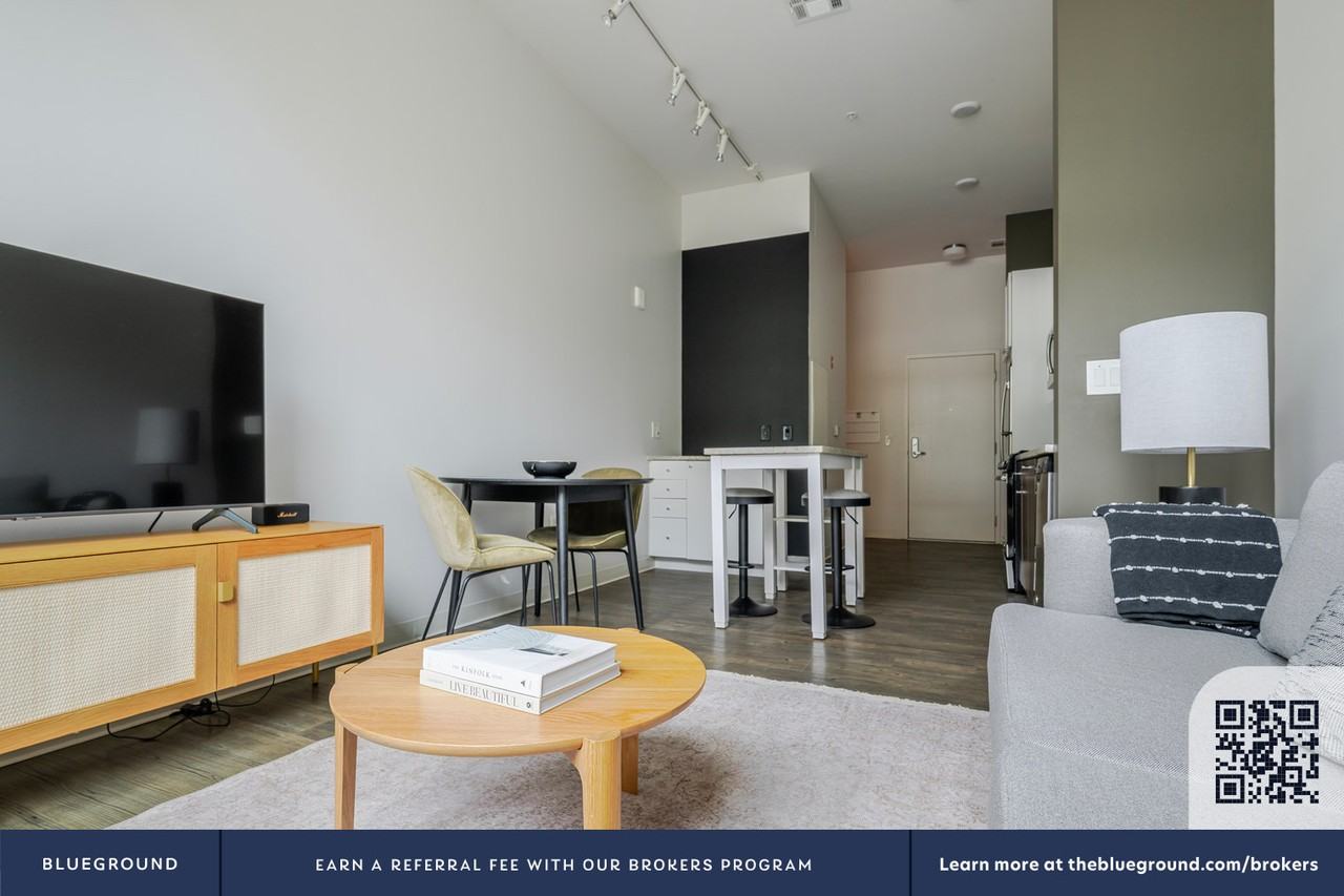 5 Glassworks Avenue - Photo 5 of 27