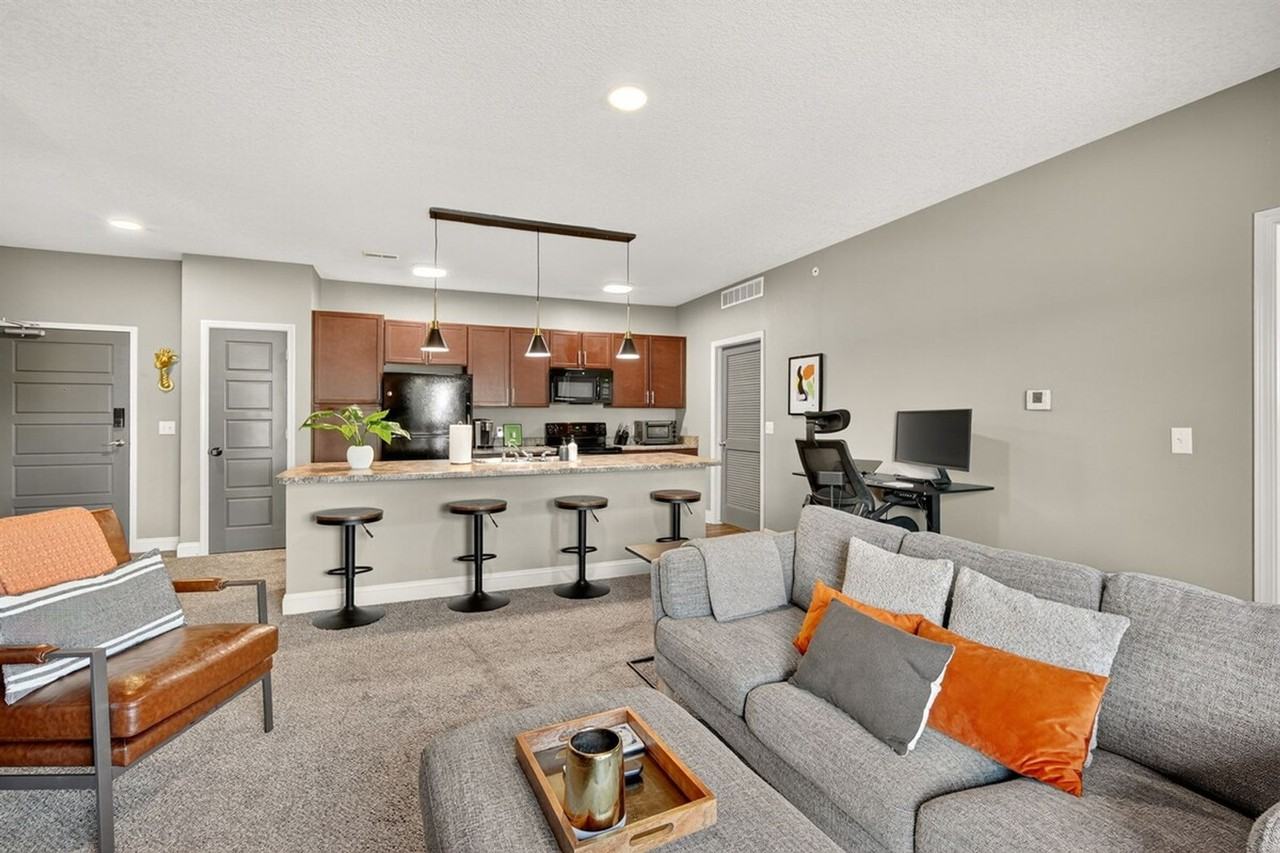 8350 Cascade Avenue - Photo 3 of 48