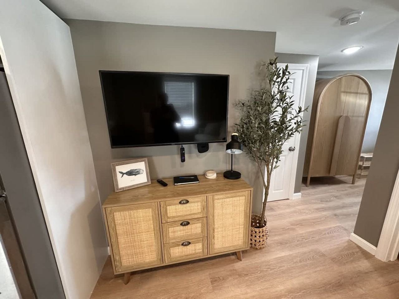 301 Portsmouth Avenue - Photo 2 of 19