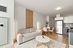 720 S Wells St - Photo 1 of 1