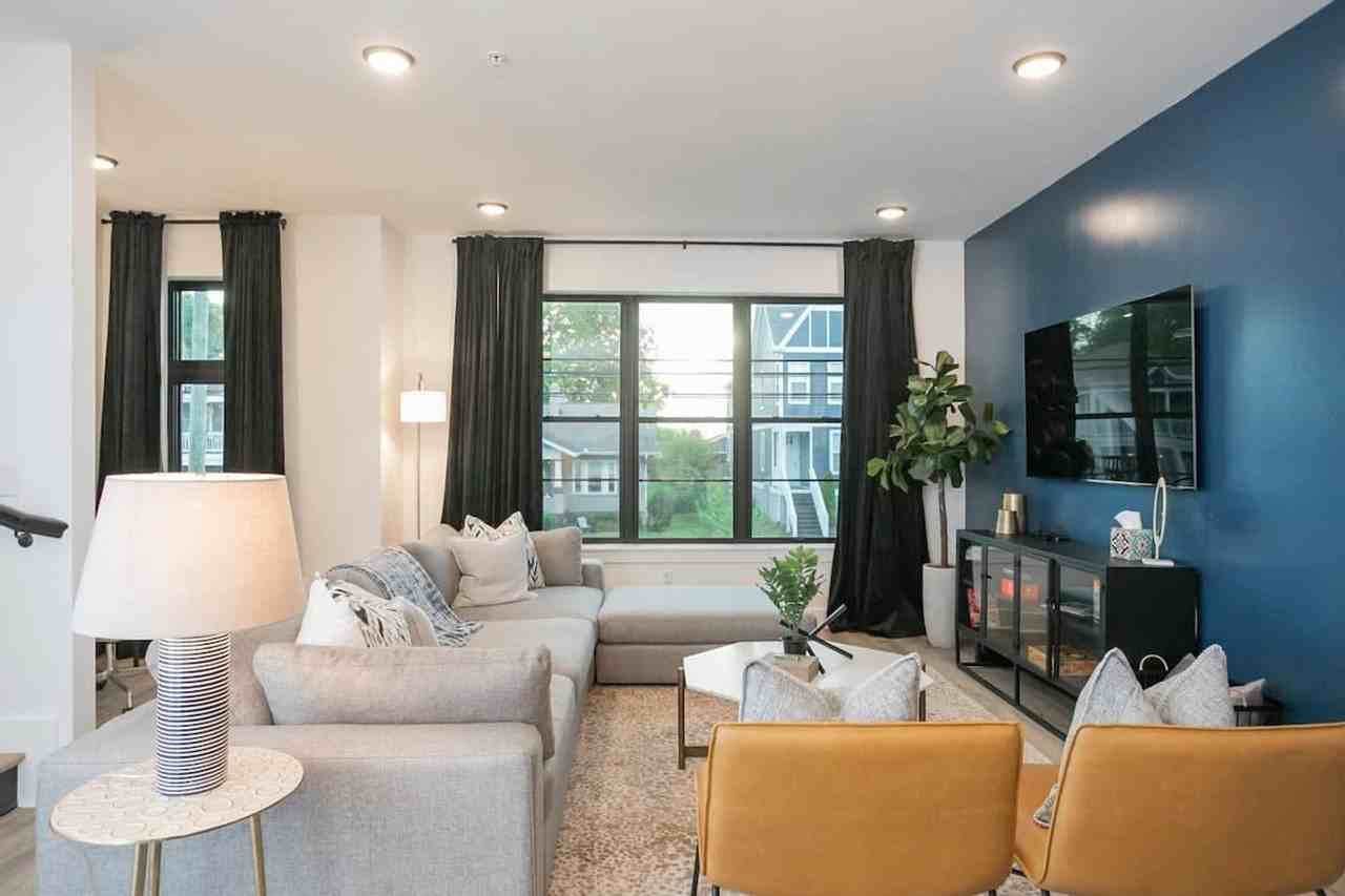 402 Cleveland St #1312354P - Photo 2 of 39