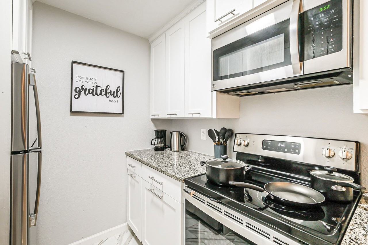 2507 Montrose Blvd #1316395P - Photo 4 of 22