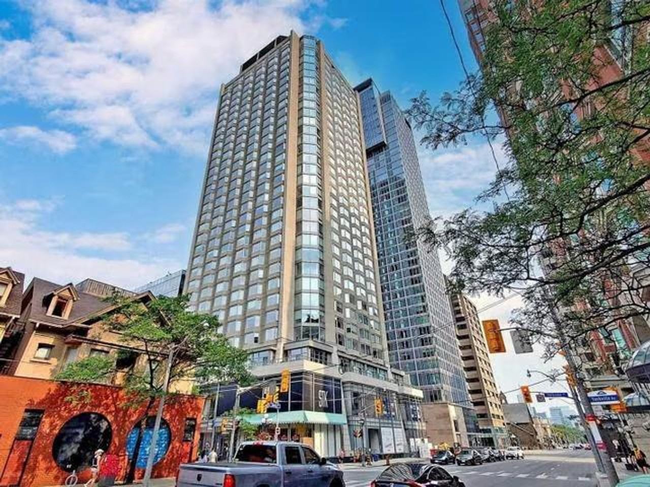 125 Yorkville Ave #1316392P - Photo 7 of 35