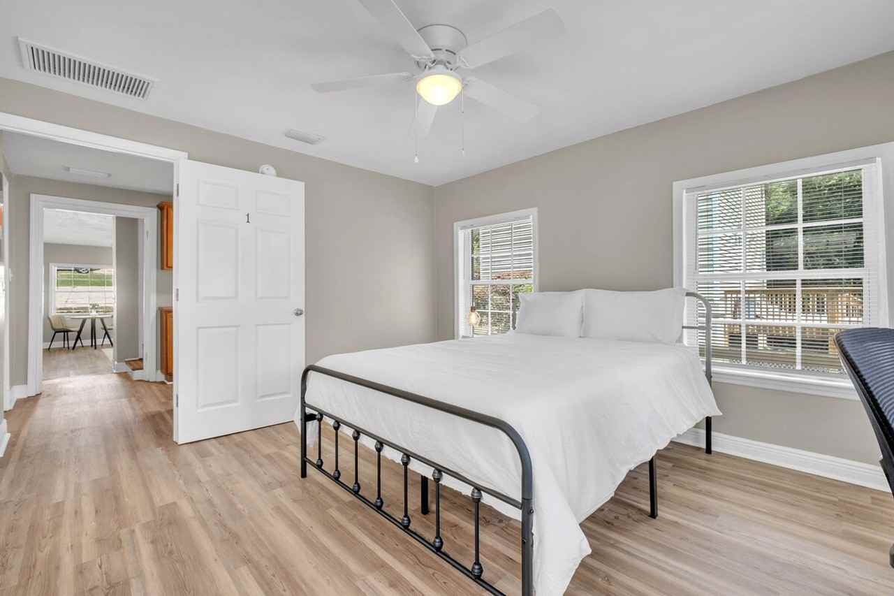 908 Buena Vista Dr #1382991P - Photo 5 of 32