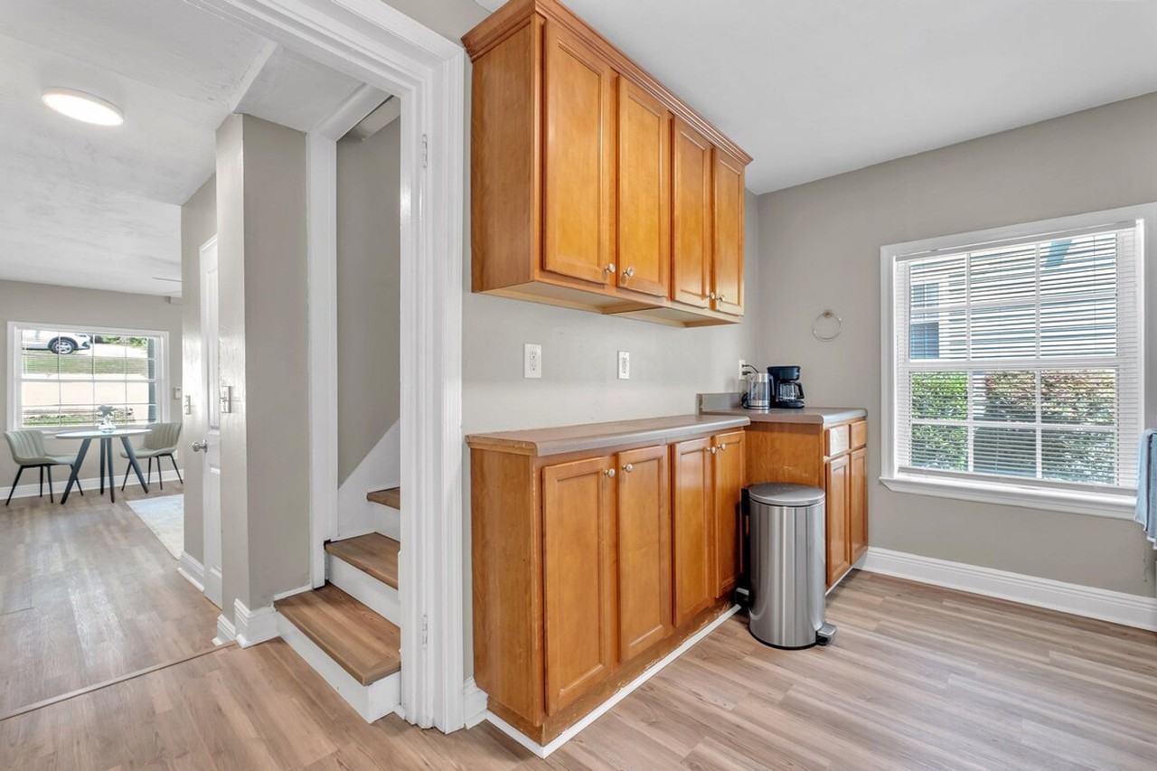 908 Buena Vista Dr #1382991P - Photo 6 of 32