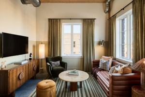 featured image of 812 Yamacraw Vlg