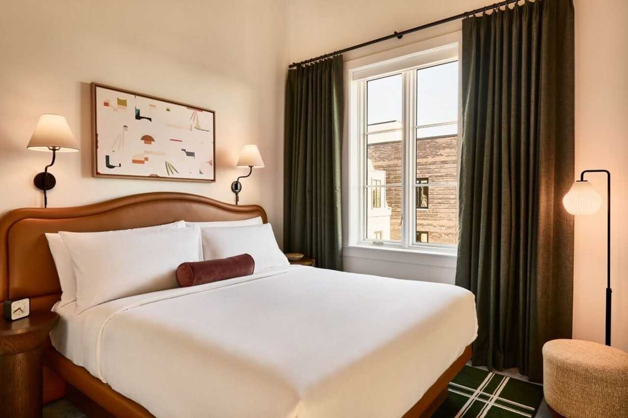 812 Yamacraw Vlg #1321205P - Photo 2 of 39