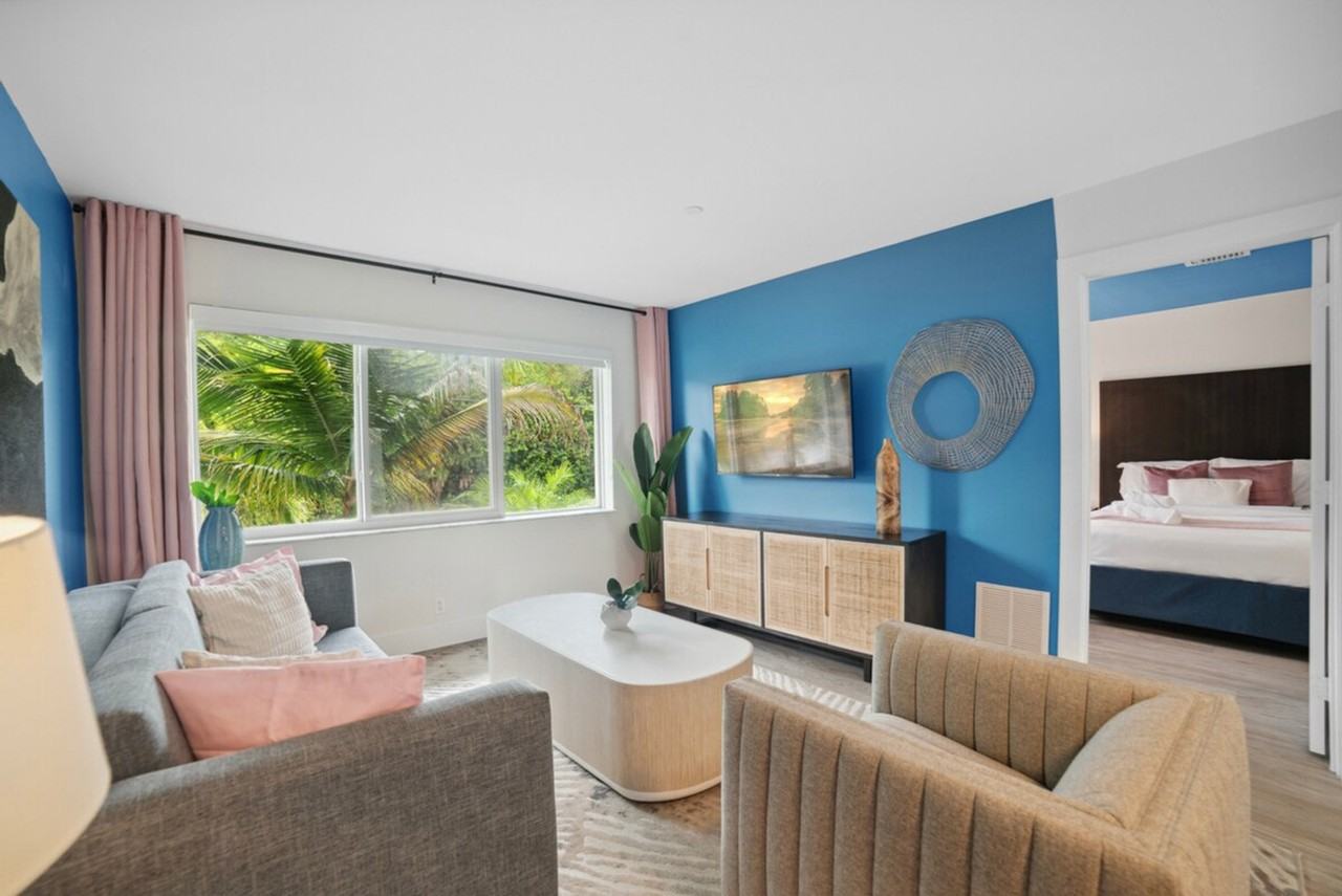 911 Ne 4th St #1322488P - Photo 2 of 33