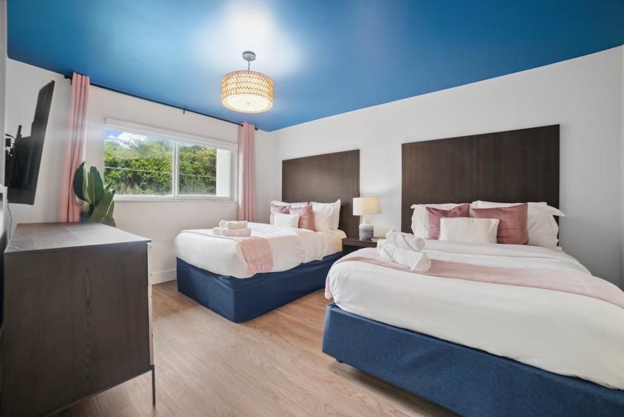 911 Ne 4th St #1322488P - Photo 4 of 33