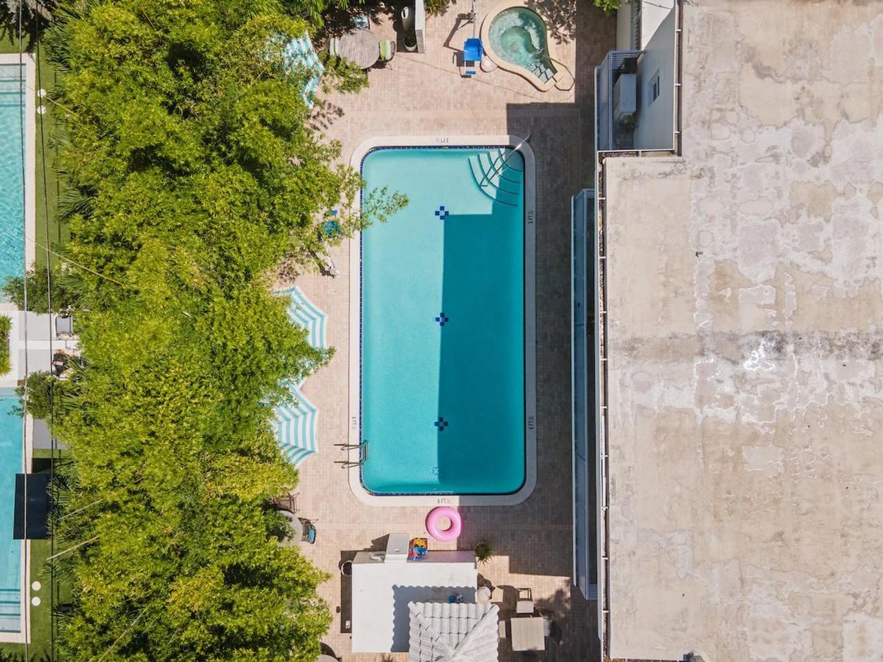 911 Ne 4th St #1322488P - Photo 5 of 33