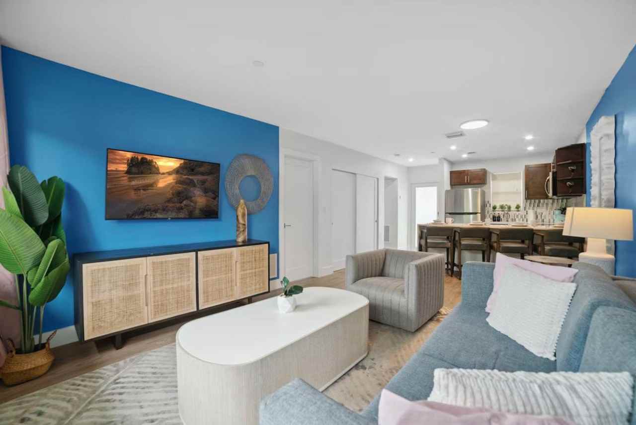 911 Ne 4th St #1322488P - Photo 7 of 33