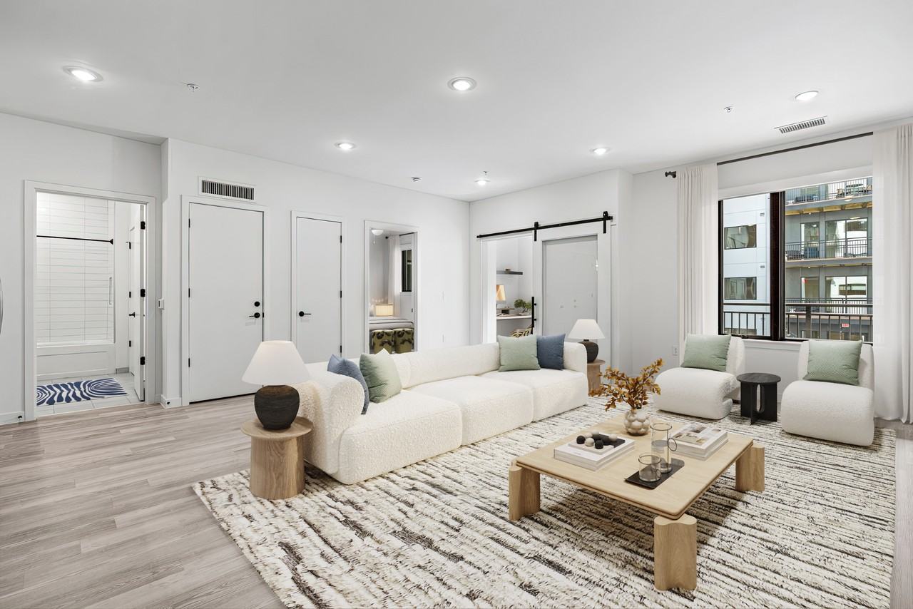 1510 Belleville - Photo 2 of 34