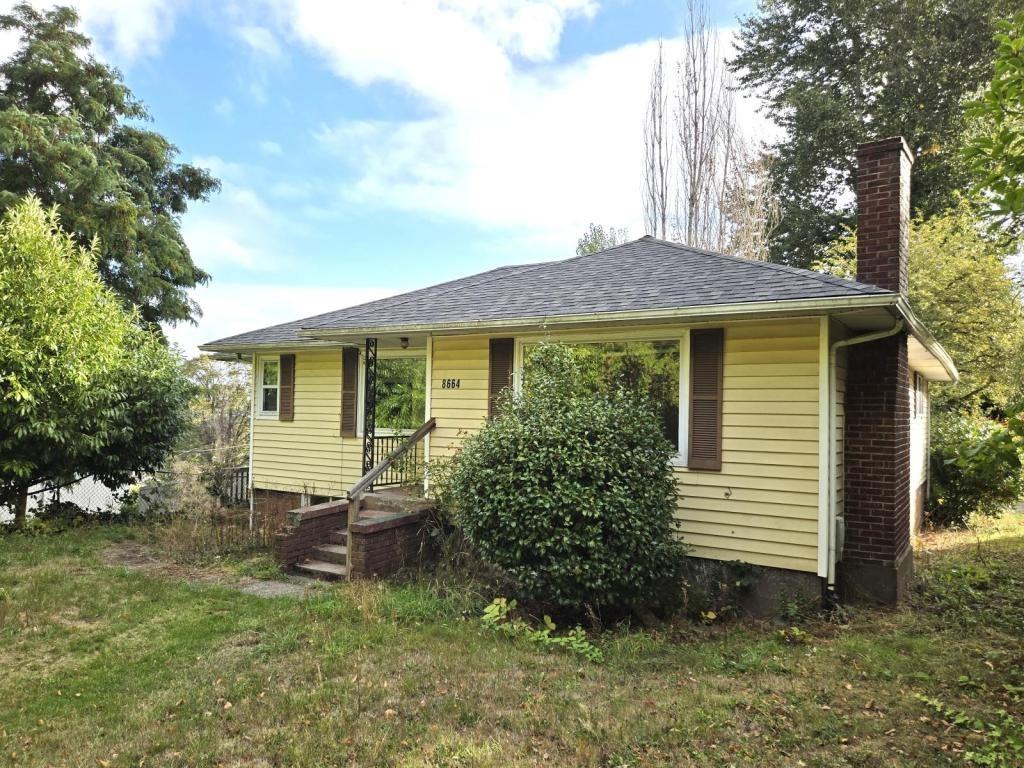 8664 Beacon Ave S - Photo 2 of 21