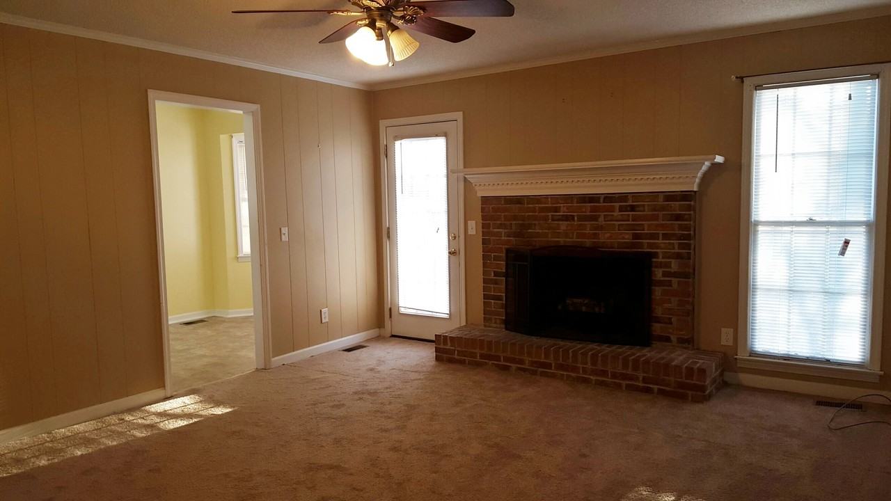 9 Eastpine Pl - Photo 3 of 6