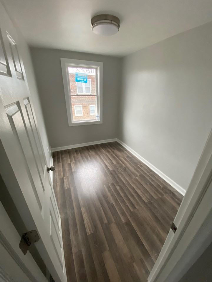 4124 Greeby St #1 - Photo 3 of 24