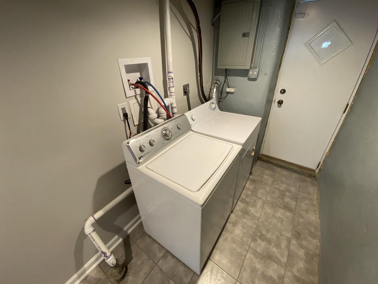 4124 Greeby St #1 - Photo 5 of 24