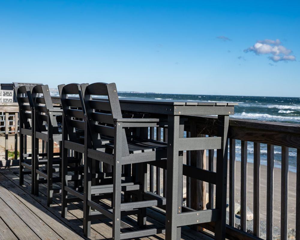 490 Ocean St - Photo 3 of 13