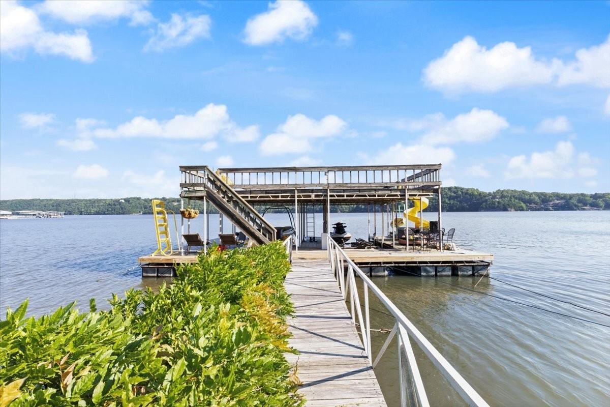 1408 Crystal Springs Rd - Photo 4 of 50