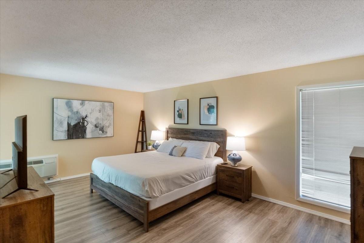 147 Walkers Cay Dr - Photo 3 of 50