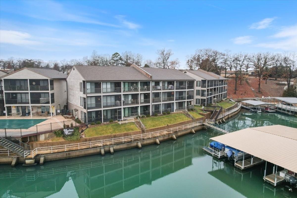 1554 Harbor Pt #1 - Photo 3 of 50