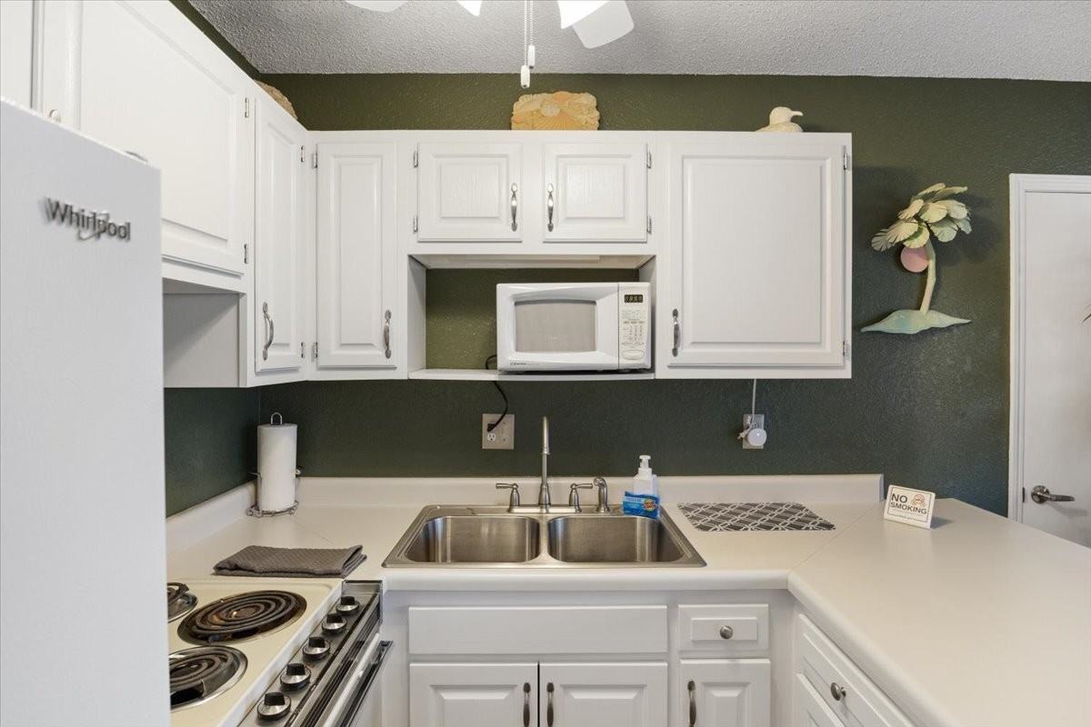 6620 Weston Point Dr #A3 - Photo 4 of 50