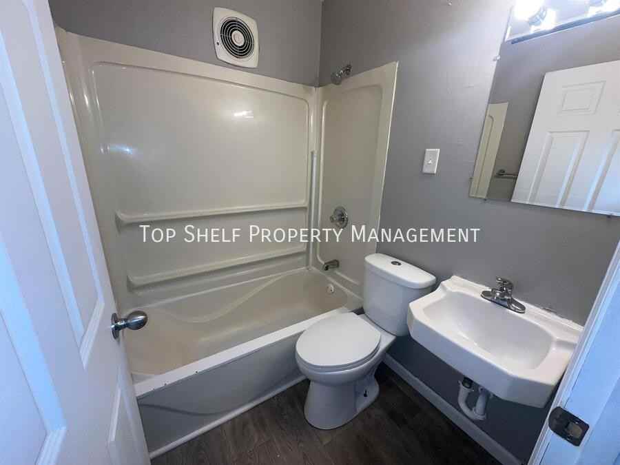 2427 Welbeck Rd - Photo 6 of 10