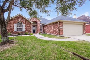204 Green Cedar Dr - Photo 1 of 1