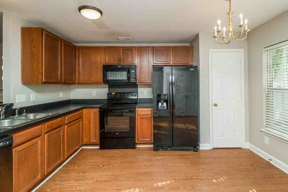 4147 Broadstairs Dr - Photo 6 of 18