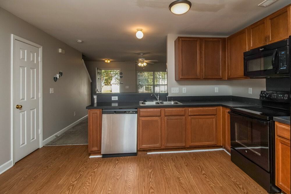 4147 Broadstairs Dr - Photo 7 of 18