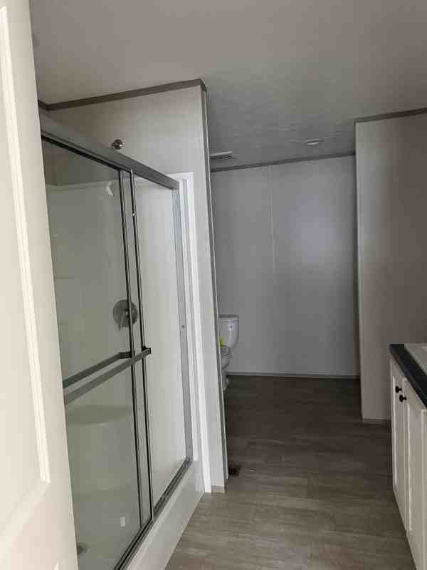 118 Clara St - Photo 7 of 10