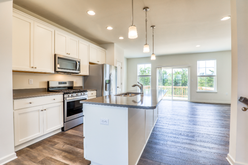 102 Metcalf Ter - Photo 2 of 20