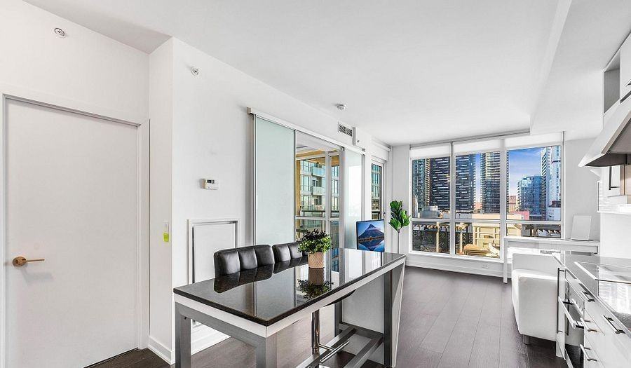 199 Richmond Street West #1008 - Photo 3 of 9