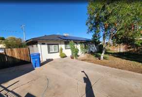 featured image of 3518 W Lynwood St