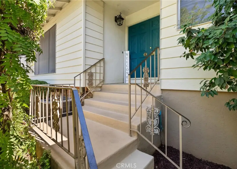 15 Rockridge Rd - Photo 2 of 17