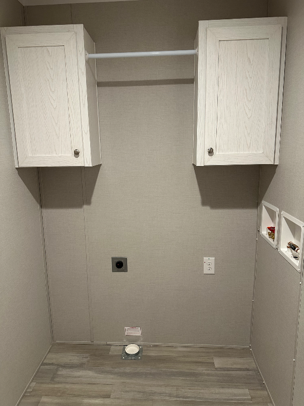 14001 Western Ave #5 - Photo 7 of 16