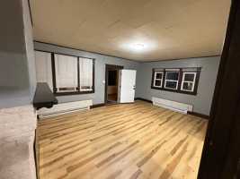 featured image of 313 E 5th St #1