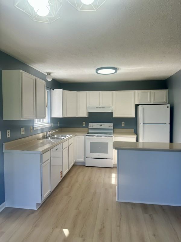 314 Sutton Ct - Photo 5 of 15