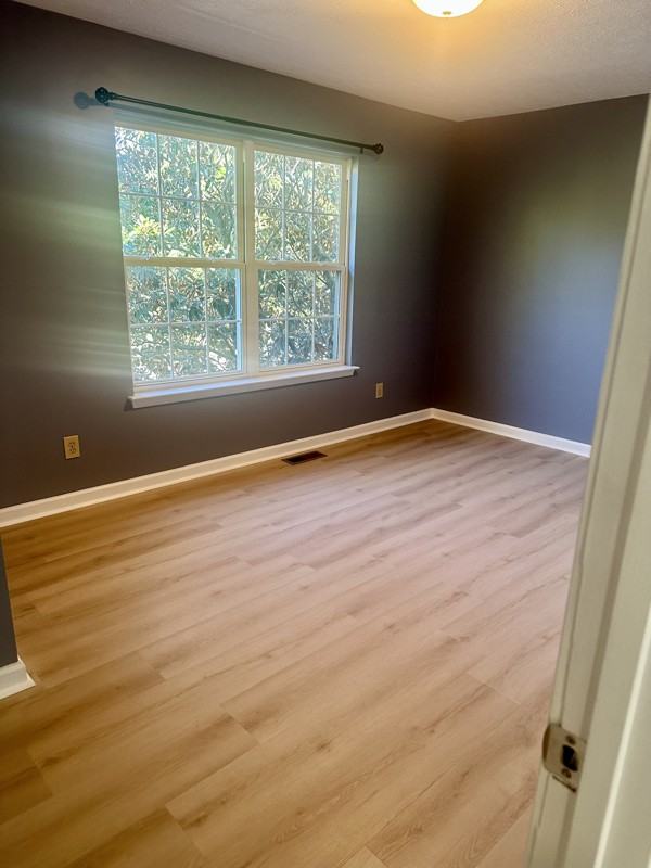 314 Sutton Ct - Photo 7 of 15