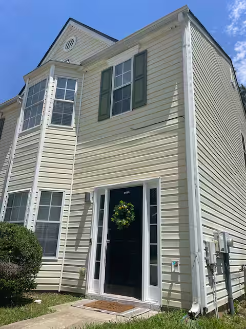 5690 Hampton Ct - Photo 2 of 14