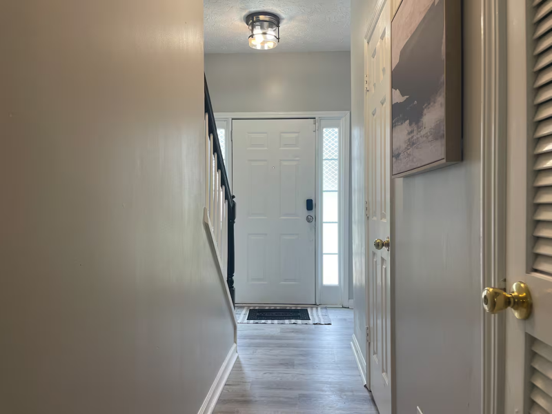 5690 Hampton Ct - Photo 5 of 14