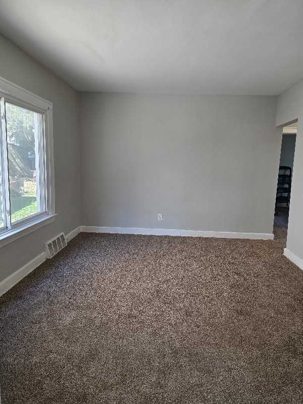 10626 Thrush Ave - Photo 2 of 9