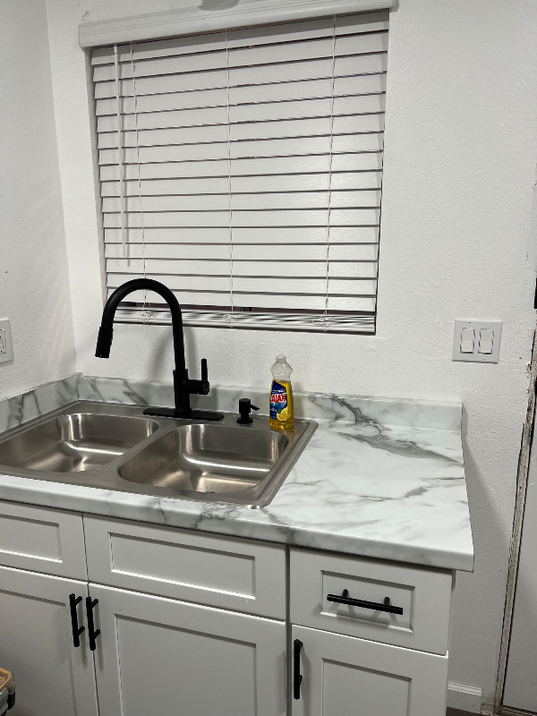 134 E Date St - Photo 2 of 11