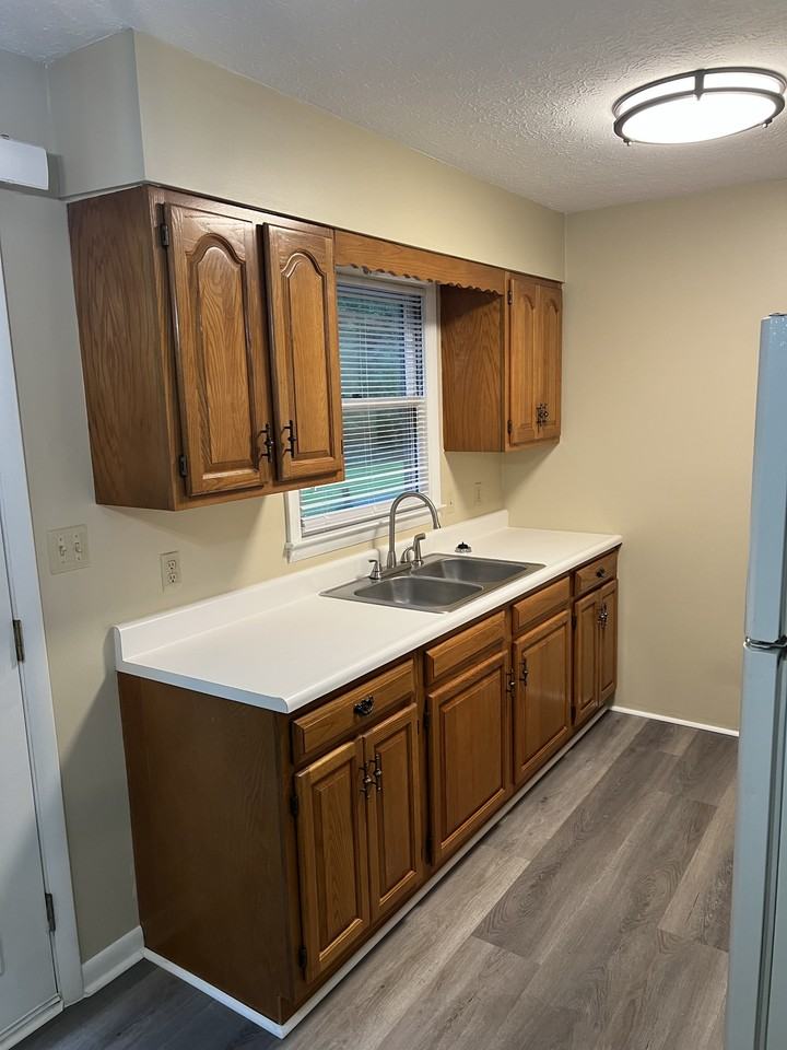 239 Haywood Ln #A - Photo 5 of 15