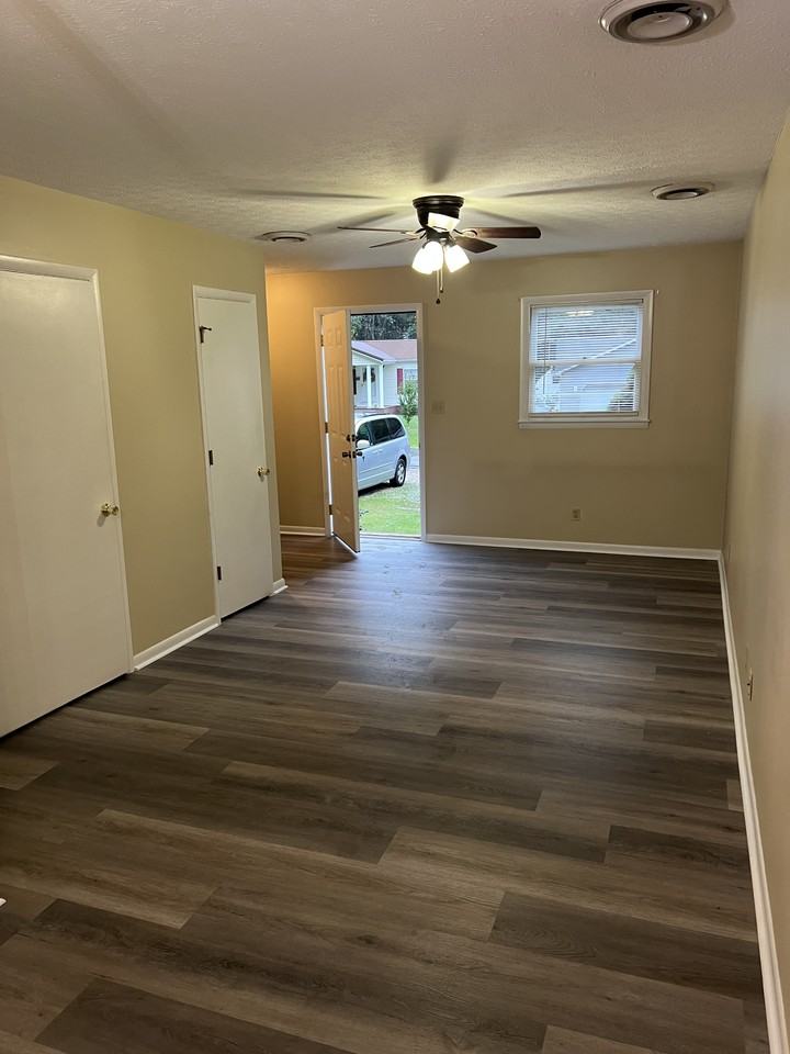239 Haywood Ln #A - Photo 6 of 15