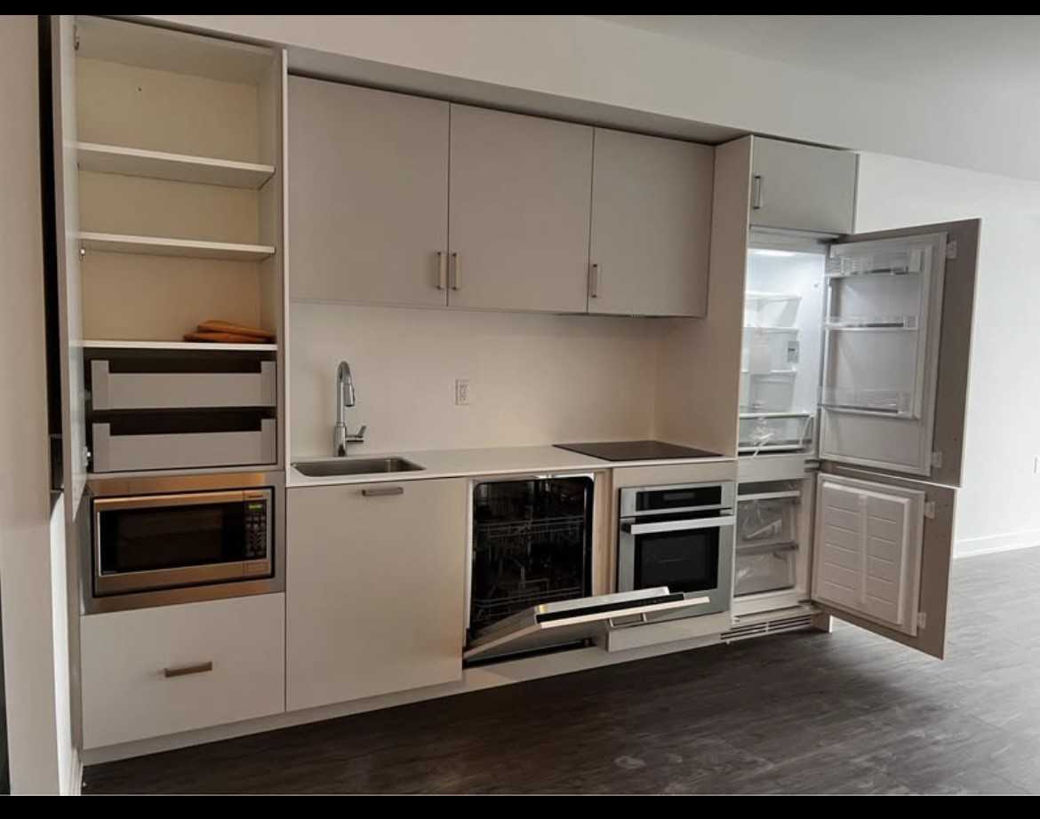 88 Queen Street East #12 - Photo 3 of 5