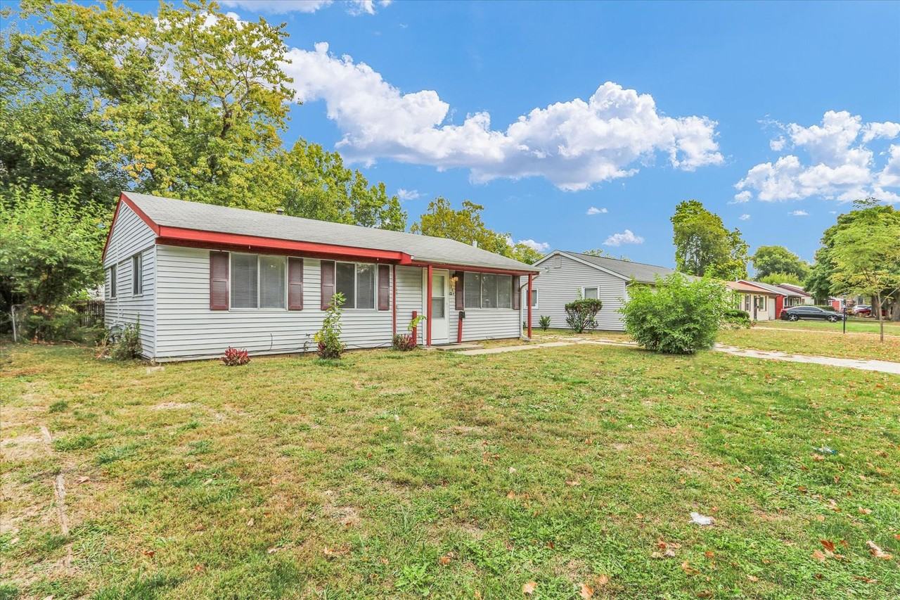 1306 Ellis Dr - Photo 2 of 22