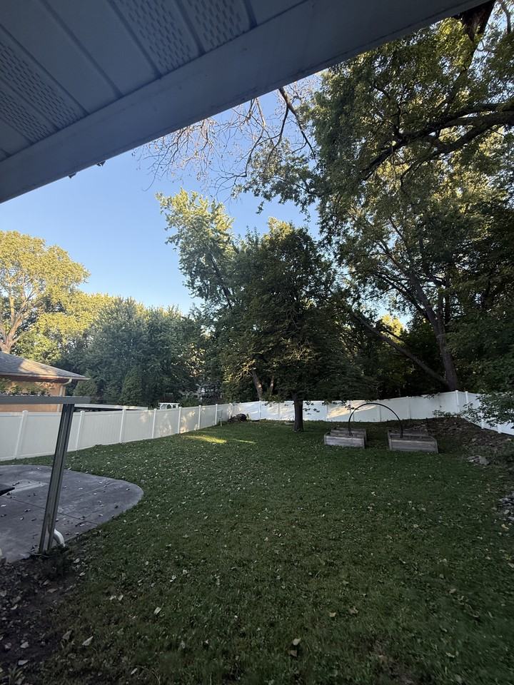 1825 41st Ave Ne #NA - Photo 3 of 14