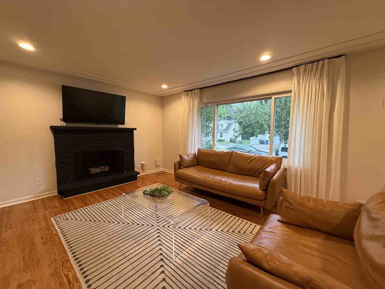 1825 41st Ave Ne #NA - Photo 5 of 14