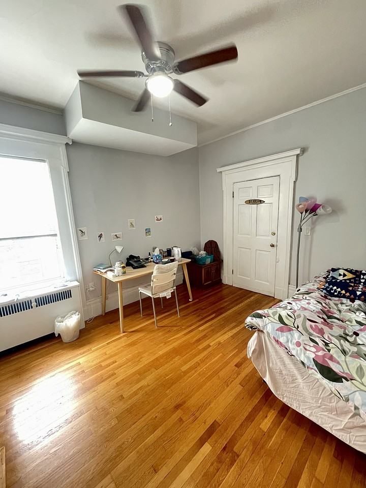 340 Broadway #ONLY - Photo 7 of 20